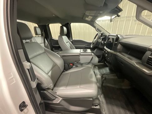 Used 2025 Ford F150 XL AWD/4WD image 13