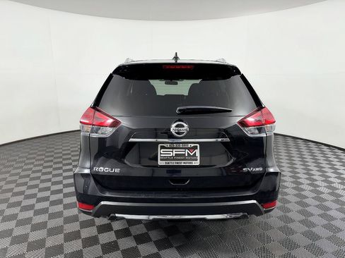 Used 2018 Nissan Rogue SV AWD/4WD image 10