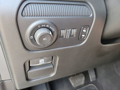Used 2024 Jeep Wagoneer L Series II w/ Flexible Seating Group AWD/4WD image 31