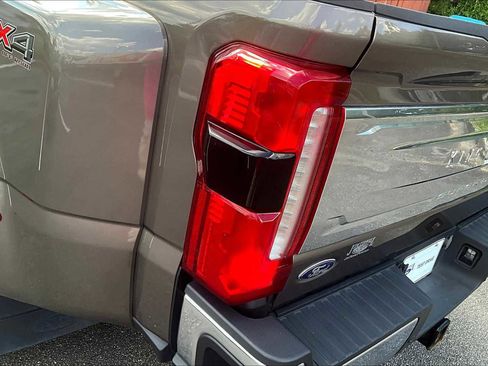 Used 2023 Ford F450 King Ranch w/ Chrome Package image 26