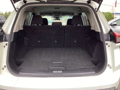 Used 2024 Nissan Rogue S FWD image 14