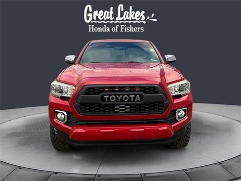 Used 2017 Toyota Tacoma Limited image 8