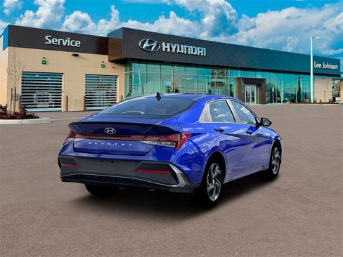 New 2026 Hyundai Elantra Sport image 7