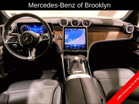 Used 2025 Mercedes-Benz GLC 300 4MATIC image 16