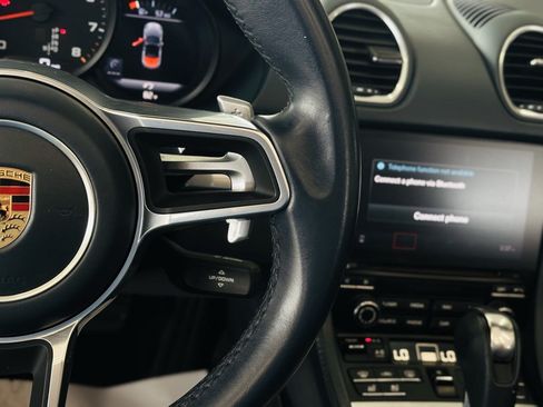 Used 2019 Porsche 718 Boxster RWD image 46