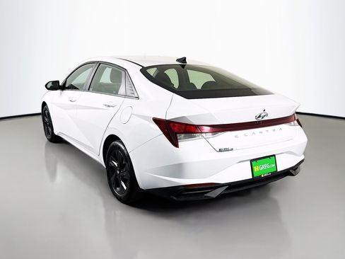 Used 2022 Hyundai Elantra SEL w/ Convenience Package FWD image 7
