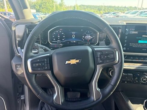 Used 2024 Chevrolet Silverado 1500 LTZ AWD/4WD image 12
