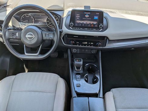 Used 2023 Nissan Rogue SV image 14