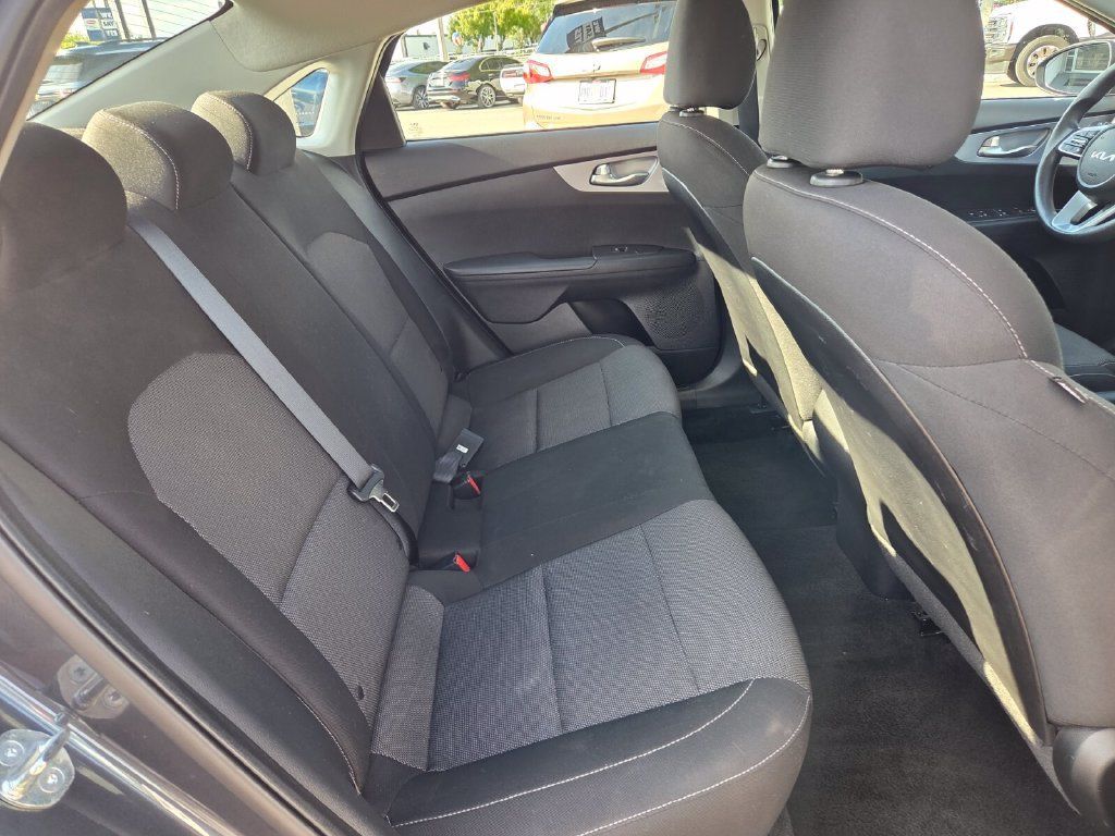 Used 2023 Kia Forte LXS FWD image 13