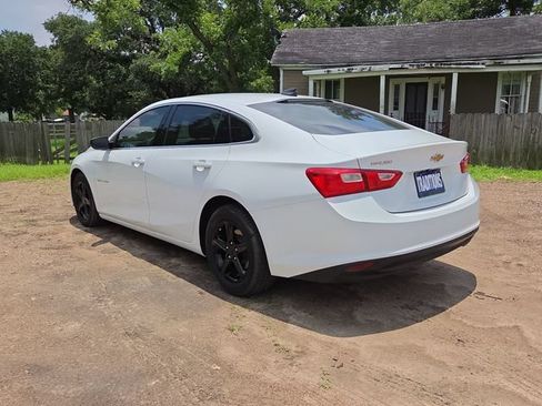 Used 2021 Chevrolet Malibu LS FWD image 41