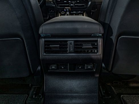 Used 2024 Lexus GX 550 AWD/4WD image 23