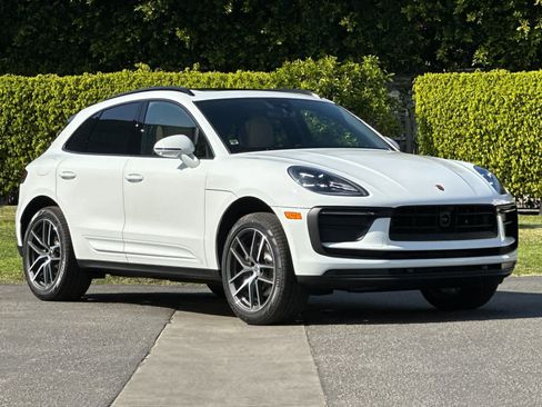 New 2026 Porsche Macan image 10