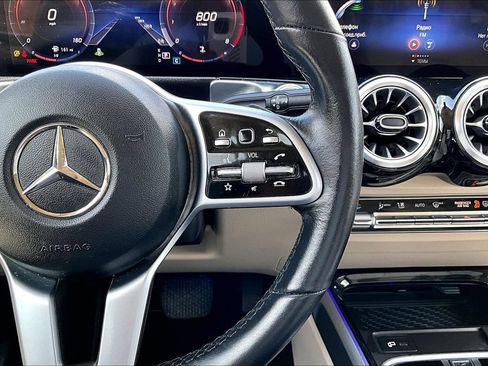 Used 2022 Mercedes-Benz GLB 250 image 21