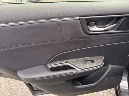 Used 2018 Honda Clarity Touring image 9