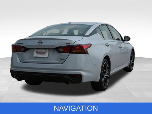 Used 2024 Nissan Altima 2.5 SR AWD/4WD image 12