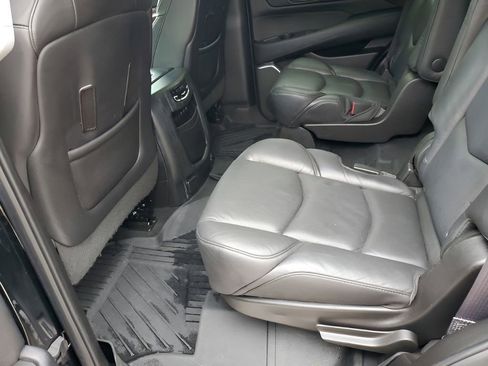 Used 2017 Cadillac Escalade Luxury image 20