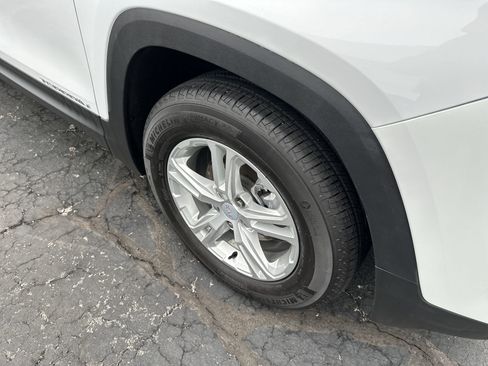 Certified 2023 GMC Terrain SLE w/ Driver Convenience Package image 10