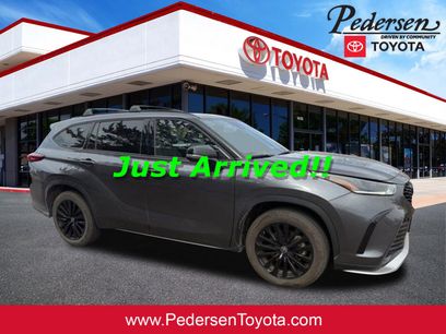 Used 2023 Toyota Highlander XSE