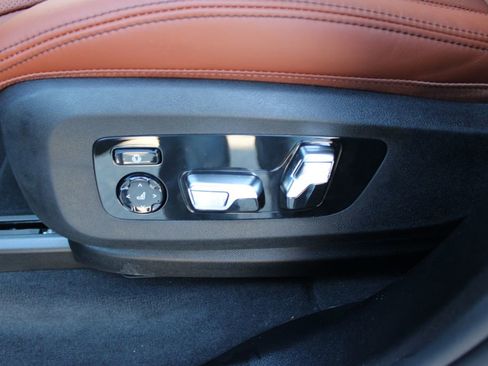 New 2026 BMW X7 M60i image 30