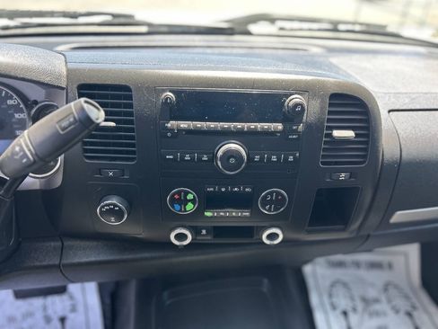 Used 2011 GMC Sierra 1500 SLE w/ Regional Value Package AWD/4WD image 13