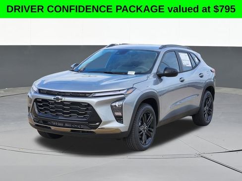 Used 2026 Chevrolet Trax ACTIV w/ Driver Confidence Package FWD image 2