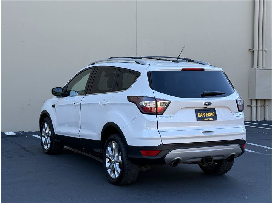 Used 2017 Ford Escape Titanium w/ Equipment Group 301A AWD/4WD image 4