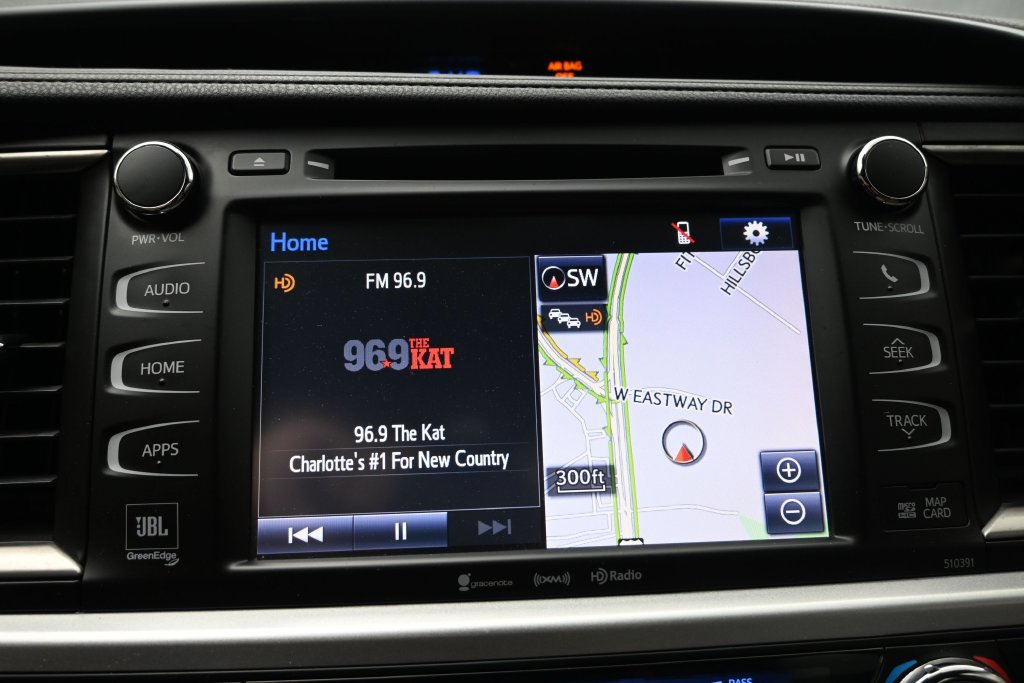 Used 2019 Toyota Highlander Limited AWD/4WD image 14