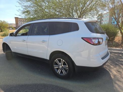 Used 2016 Chevrolet Traverse LT FWD image 5