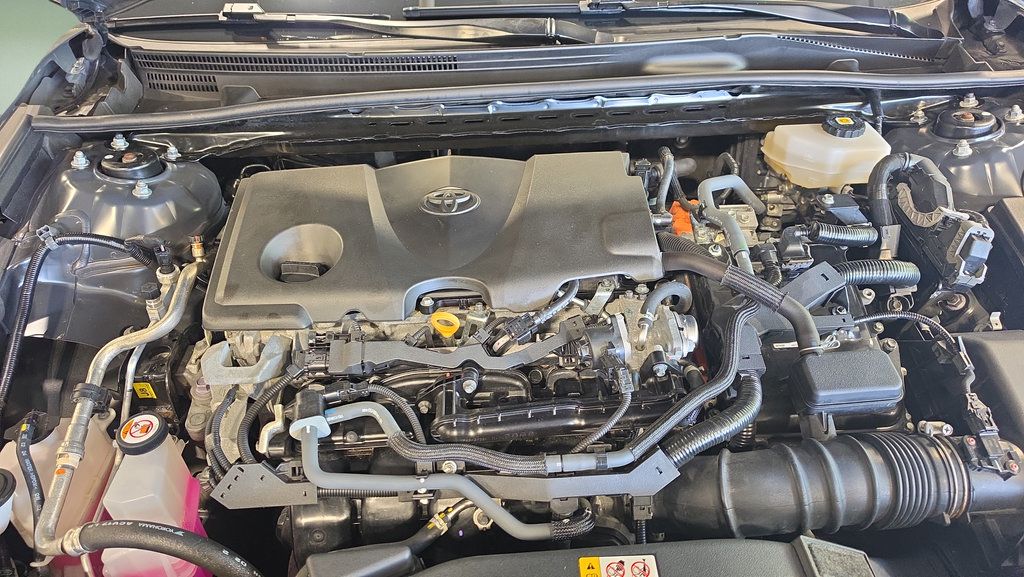 Used 2025 Toyota Camry LE w/ Convenience Package FWD image 11
