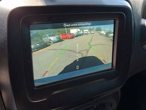 Used 2021 Jeep Renegade Latitude FWD image 14