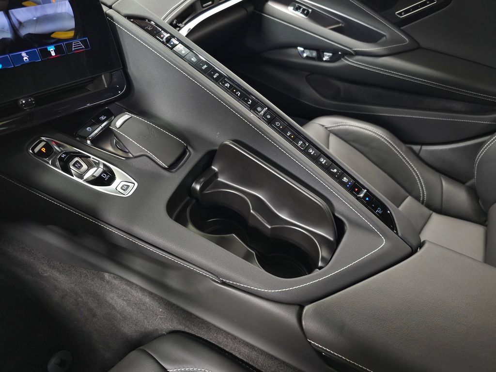 Used 2025 Chevrolet Corvette Stingray Preferred Conv w/ Stealth Interior Trim Package RWD image 35