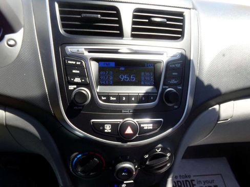 Used 2017 Hyundai Accent SE image 11