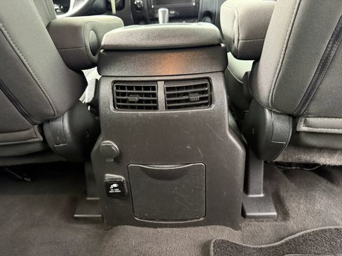 Used 2015 Nissan Titan SV w/ SV Value Truck Package AWD/4WD image 28