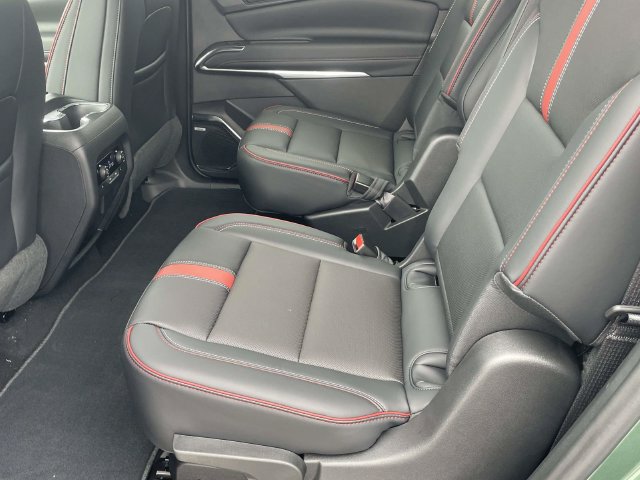 New 2027 Chevrolet Traverse RS FWD image 10