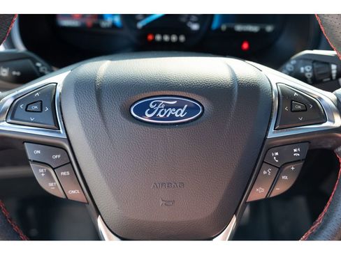 Used 2022 Ford Edge ST-Line AWD/4WD image 18