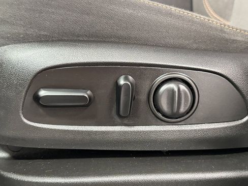 Used 2019 Chevrolet Traverse LT w/ LPO, Floor Liner Package image 24