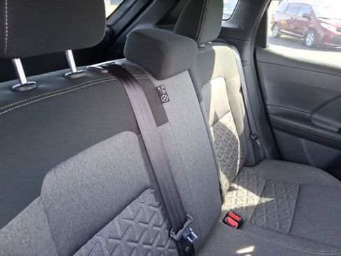 Used 2025 Nissan Kicks SV image 8