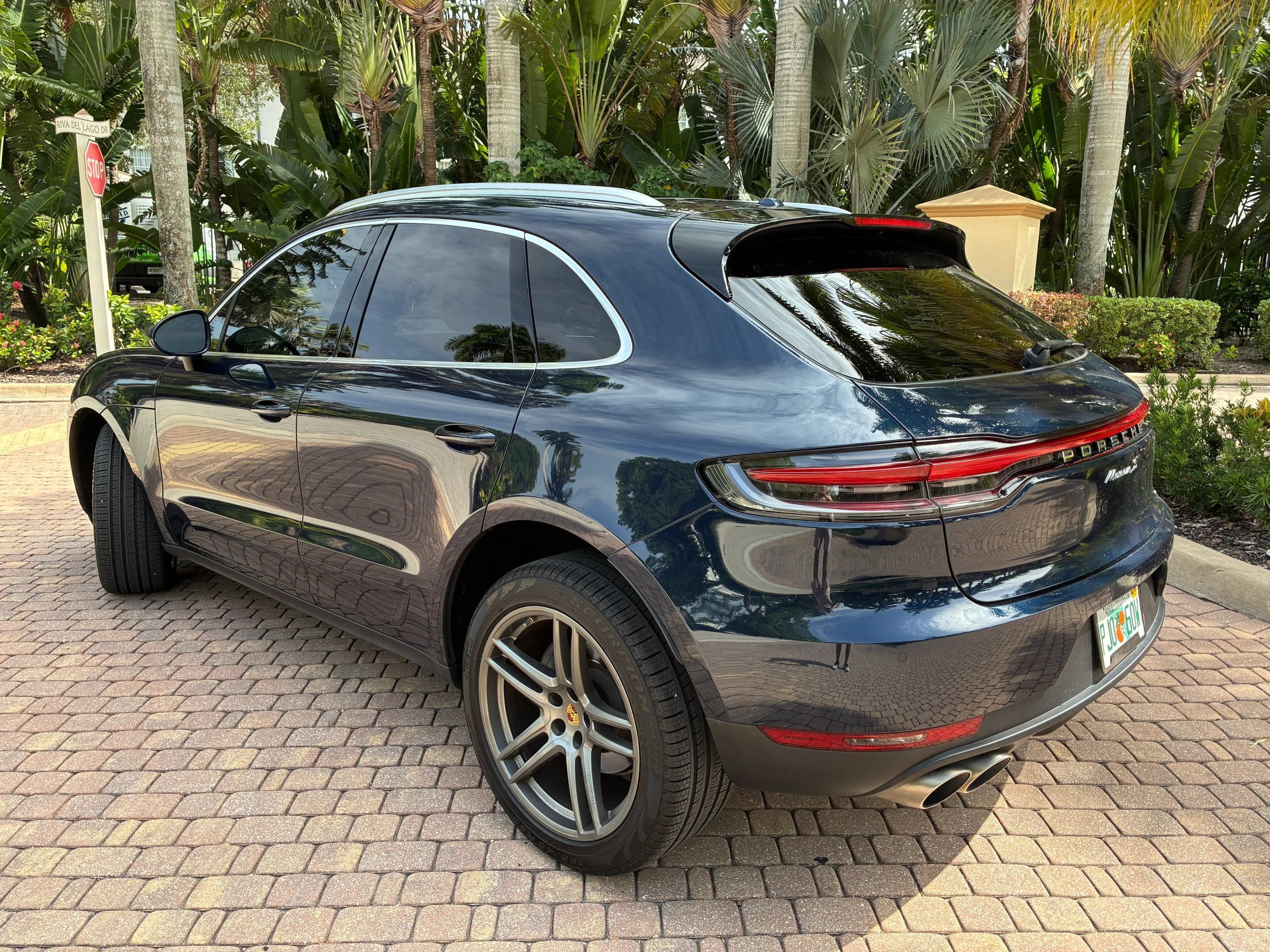 Used 2019 Porsche Macan S AWD/4WD image 3