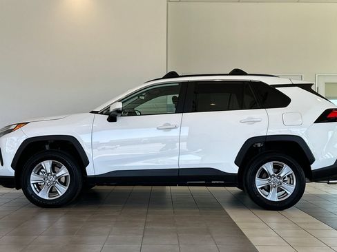 Certified 2025 Toyota RAV4 XLE FWD image 7
