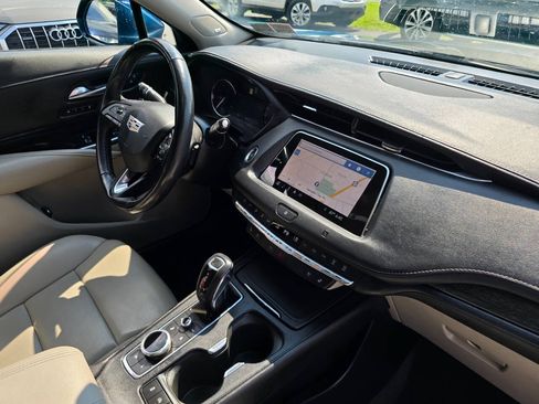 Used 2019 Cadillac XT4 Premium Luxury FWD image 36