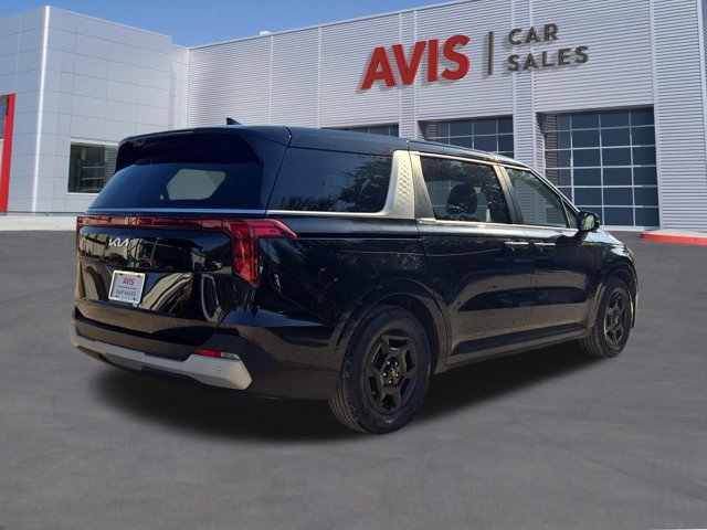Used 2025 Kia Carnival FWD image 6