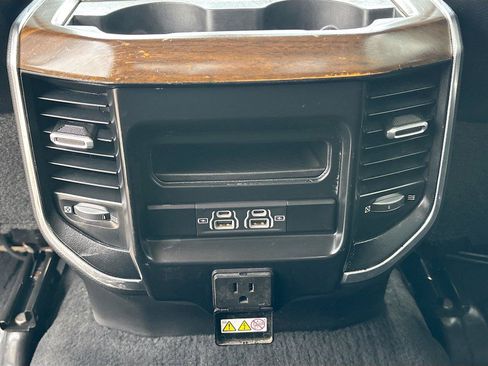 Used 2023 RAM 2500 Laramie AWD/4WD image 25