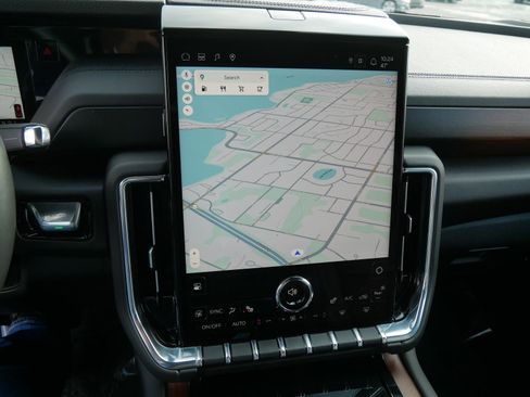 Used 2025 GMC Yukon Denali image 18