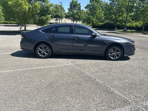 Used 2023 Honda Accord EX-L image 8