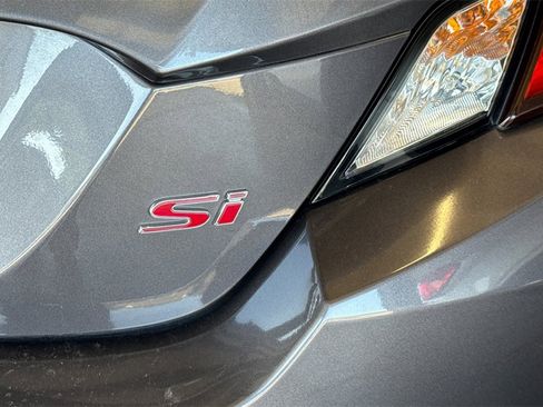 Used 2018 Honda Civic Si image 6
