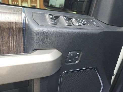 Used 2021 Ford F250 Lariat w/ Lariat Ultimate Package image 10