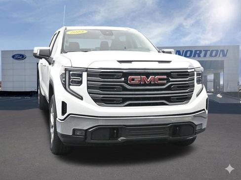 Used 2023 GMC Sierra 1500 SLT w/ SLT Convenience Package AWD/4WD image 19
