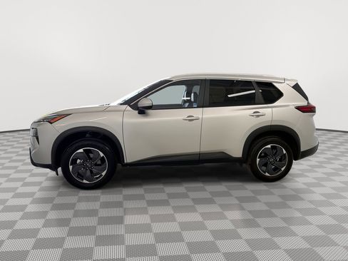 Certified 2025 Nissan Rogue SV w/ SV Premium Package image 7