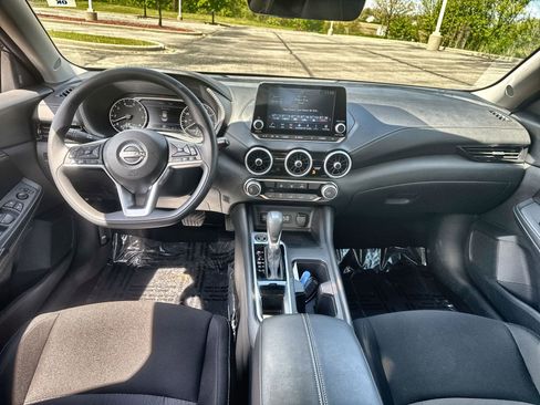 Used 2025 Nissan Sentra SV w/ Trunk Package FWD image 11