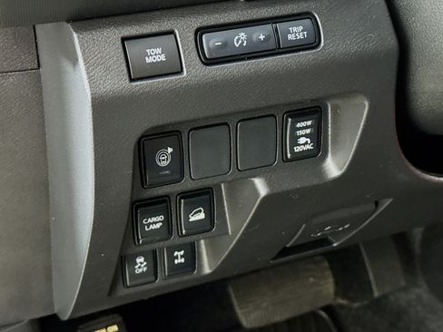 Used 2024 Nissan Frontier PRO-4X w/ Pro Convenience Package AWD/4WD image 13
